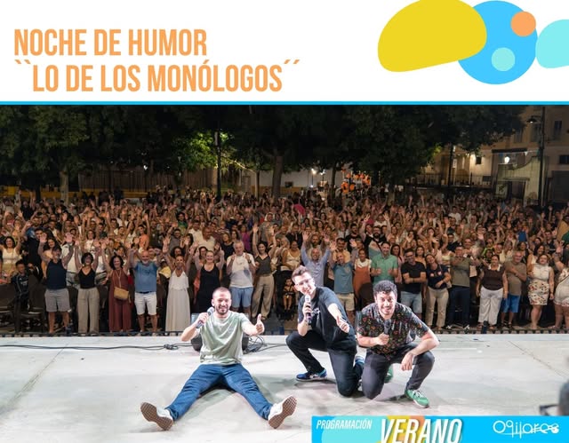 Éxito de la noche de monólogos en el parque